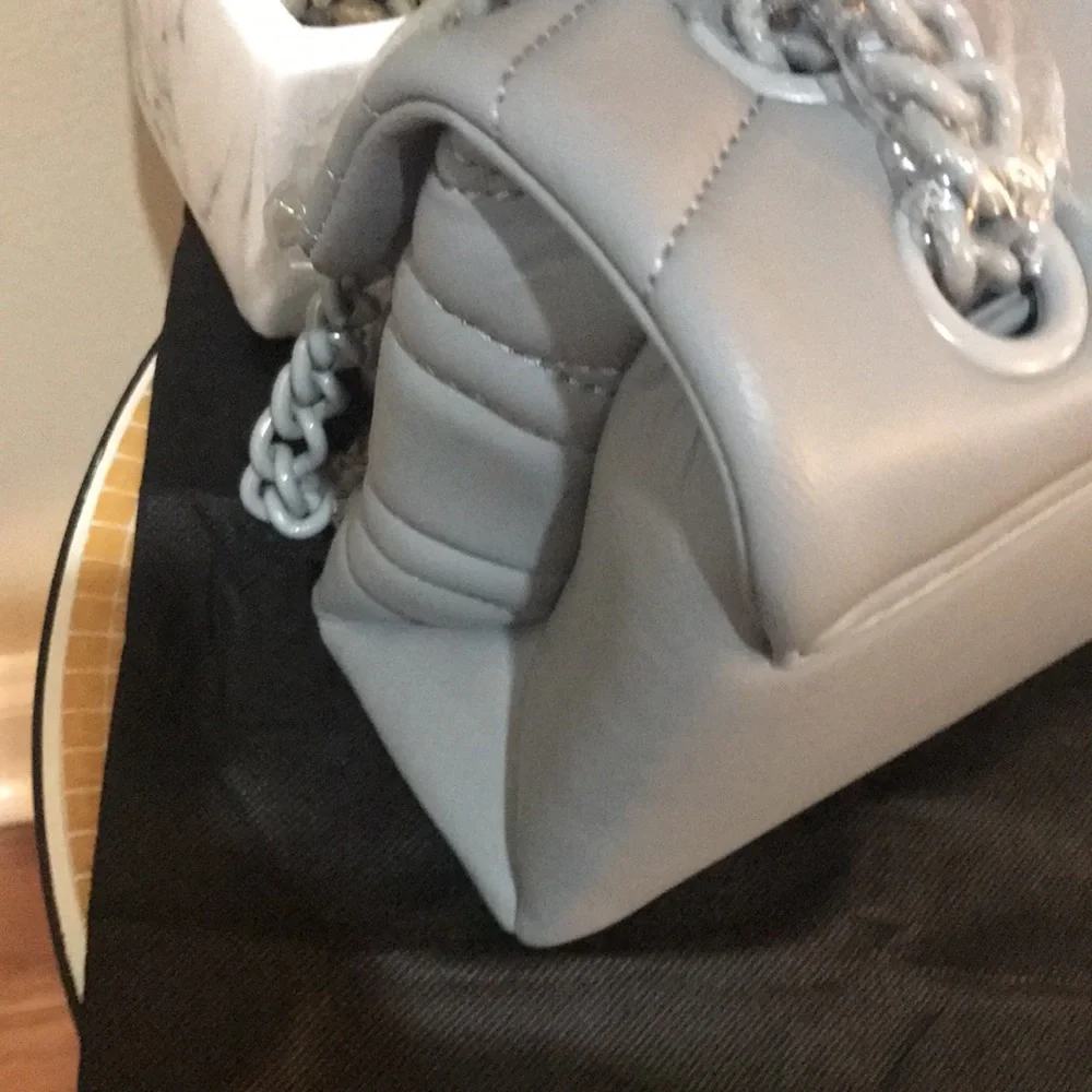 kurt Geiger London Kensington Leather Chain Strap Bag - Picture 8 of 17